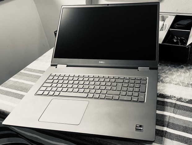 Dell Precision 7770 17 i9HX 64GB 1TB NVQ A5500 16GB Pro tervez [[{